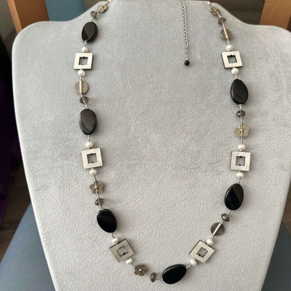 Vintage Chic Black Onyx Mother of Pearl Geometric Statement Adjustable Necklace